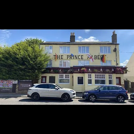 The Prince Albert, Whitton Richmond  Exterior photo